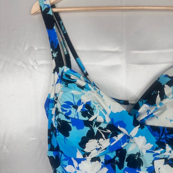 Simply Swim Tummy Control Blue Floral Swimsuit Size 3X - Picture 2 of 12